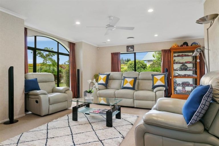 Photo of property in 35 Acacia Bay Road, Nukuhau, Taupo, 3330