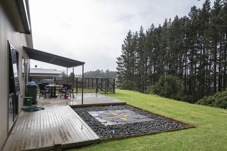 Photo of property in 8 Dunbar Place, Highlands Park, New Plymouth, 4312