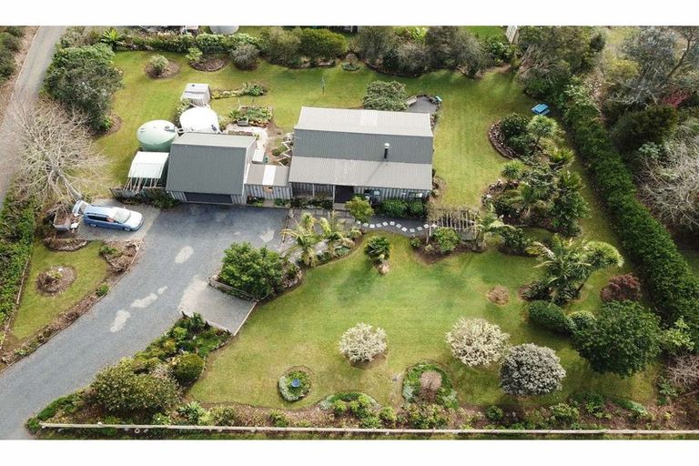 Photo of property in 176 Pungaere Road, Waipapa, Kerikeri, 0295