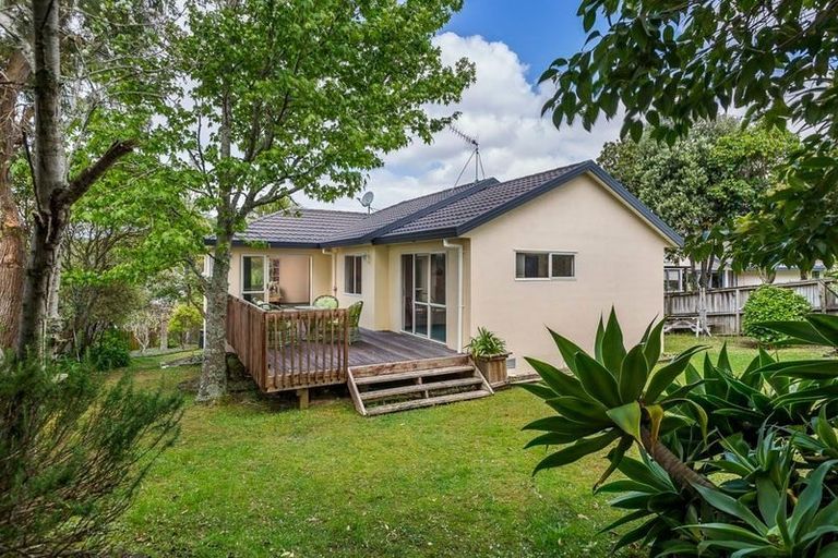 Photo of property in 56 Bushlands Park Drive, Albany, Auckland, 0632