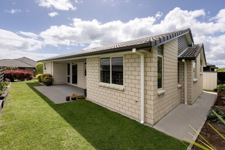 Photo of property in 5 Vista Close, Omokoroa, 3114