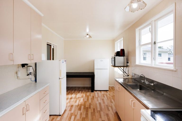 Photo of property in 17 Cavendish Crescent, Awapuni, Palmerston North, 4412