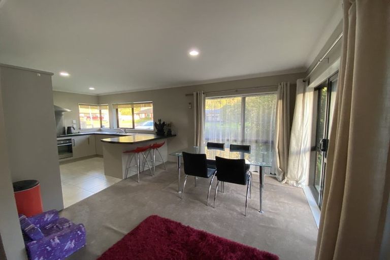 Photo of property in 13 Aragon Grove, Kingsley Heights, Upper Hutt, 5018