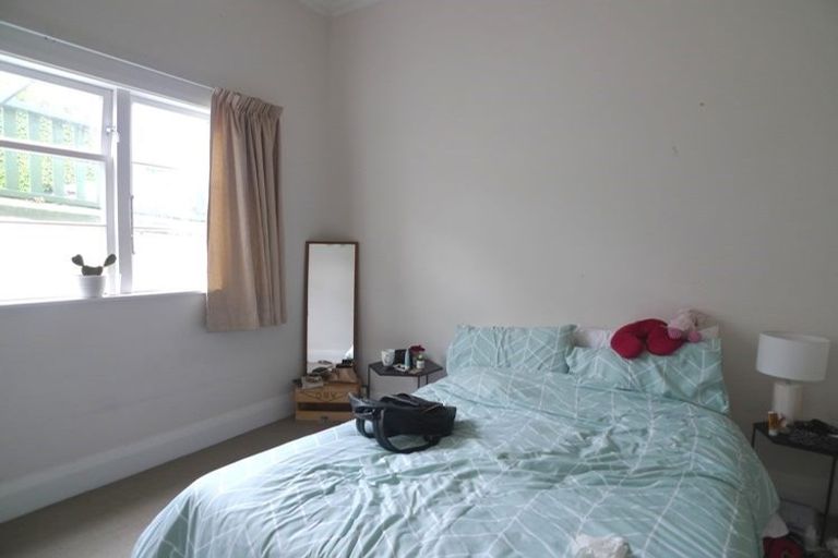 Photo of property in 95 Roxburgh Street, Mount Victoria, Wellington, 6011