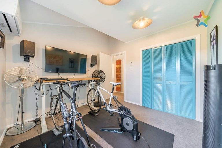 Photo of property in 51 Howard Road, Point Howard, Lower Hutt, 5013