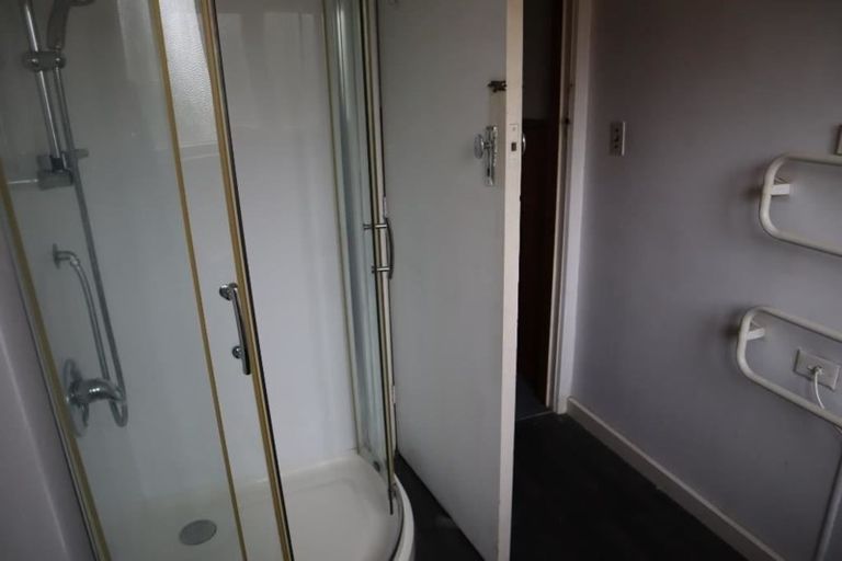 Photo of property in 112 Avonhead Road, Avonhead, Christchurch, 8042