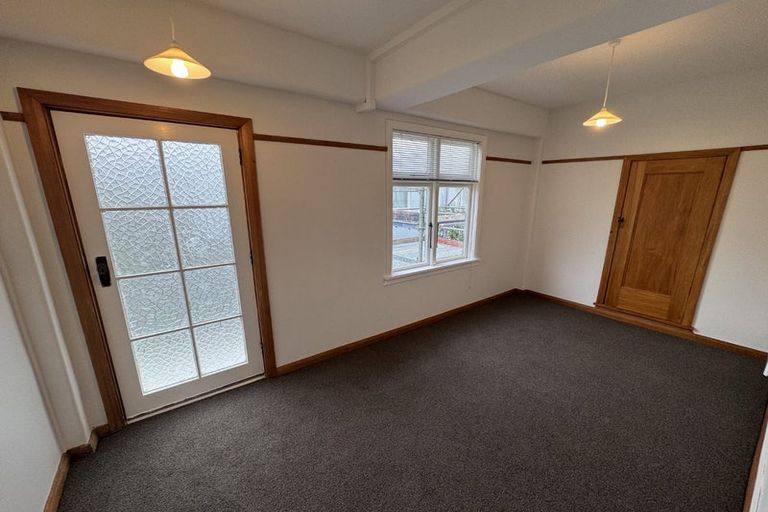 Photo of property in San Antonio Flats, 4/12 Kilbirnie Crescent, Kilbirnie, Wellington, 6022