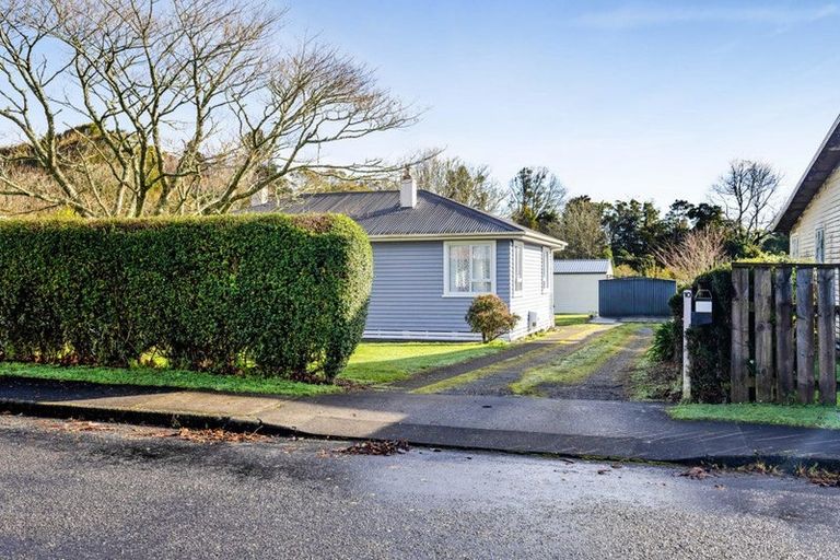 Photo of property in 10 Lear Street, Stratford, 4332