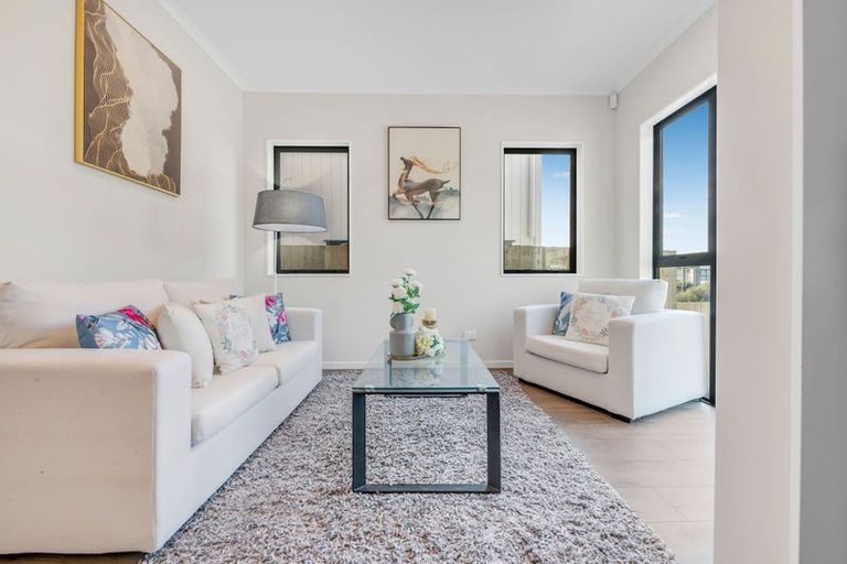 Photo of property in 11 Sagitta Drive, Flat Bush, Auckland, 2019