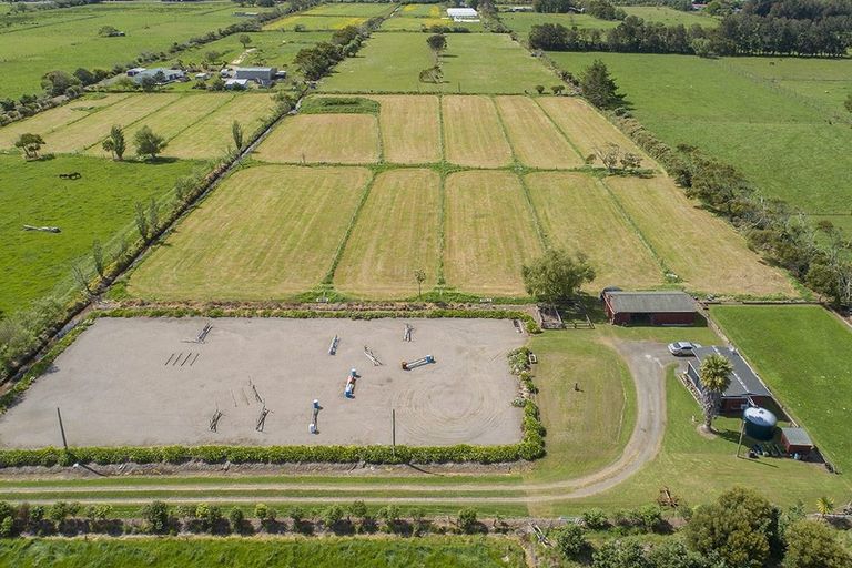 Photo of property in 85 Te Pua School Road, Helensville, 0875