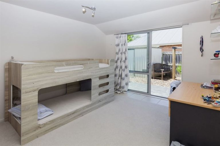 Photo of property in 9 Dunvegan Place, Harewood, Christchurch, 8051