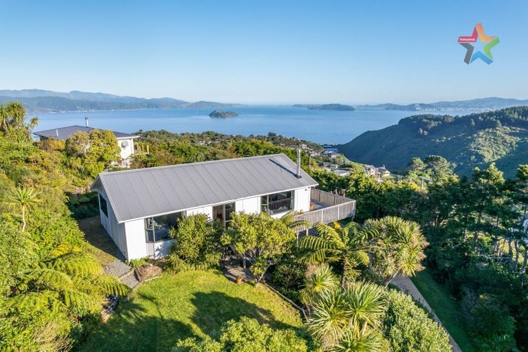 Photo of property in 24 Titiro Moana Road, Korokoro, Lower Hutt, 5012