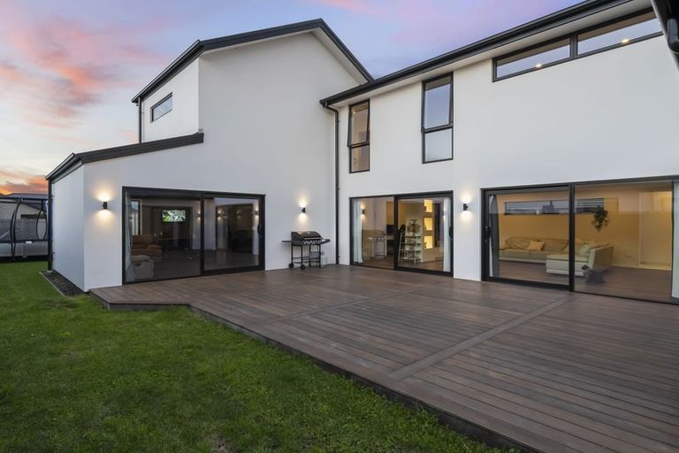 Photo of property in 6 Timara Crescent, Marshland, Christchurch, 8083