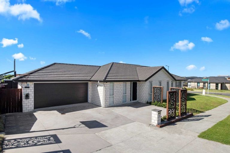 Photo of property in 2 Okohaka Avenue, Glenbrook, Waiuku, 2681
