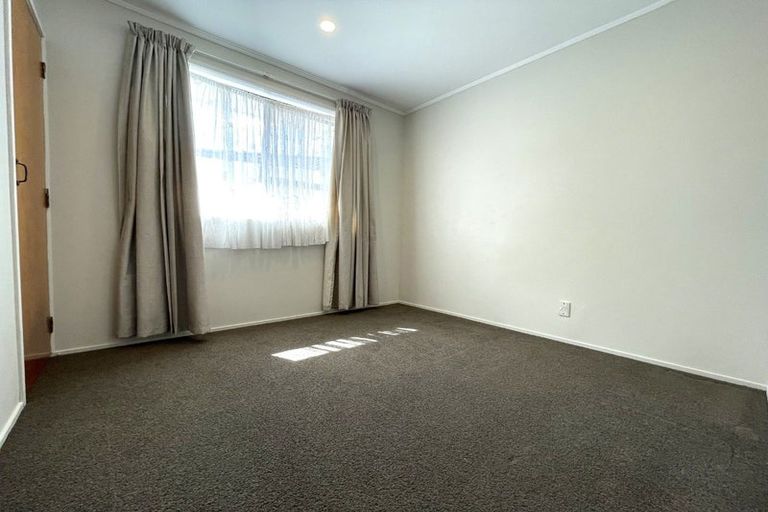 Photo of property in 394 Bucklands Beach Road, Bucklands Beach, Auckland, 2012