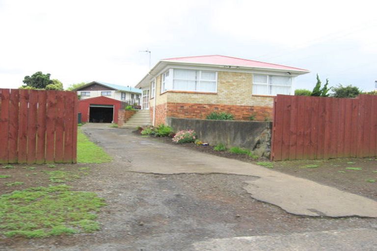 Photo of property in 19 Wellesley Road, Mangere Bridge, Auckland, 2022