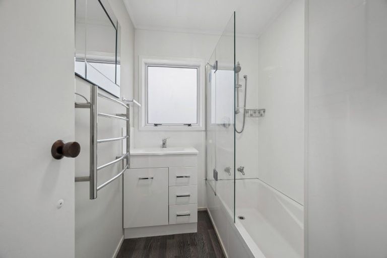 Photo of property in 19b Augustus Earle Place, Pukehangi, Rotorua, 3015