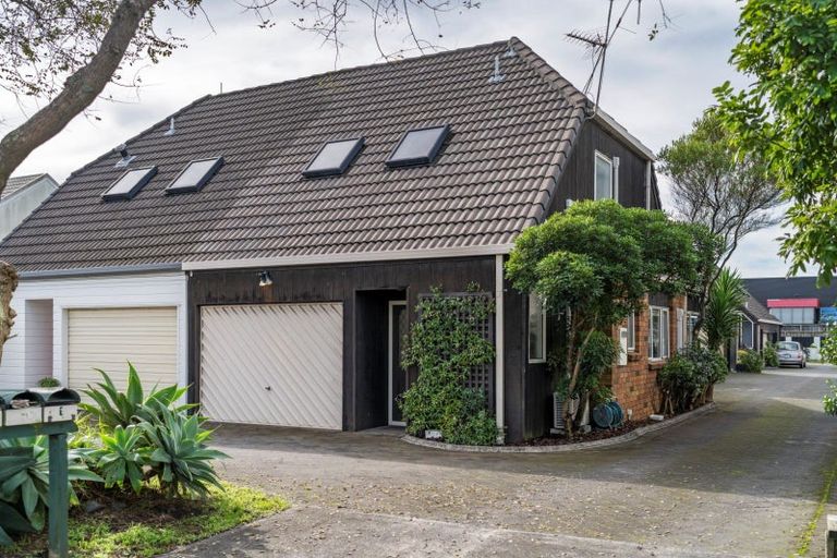 Photo of property in 2/31 Miro Street, Mount Maunganui, 3116