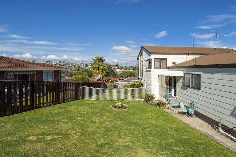 Photo of property in 17 Tarata Street, Matua, Tauranga, 3110