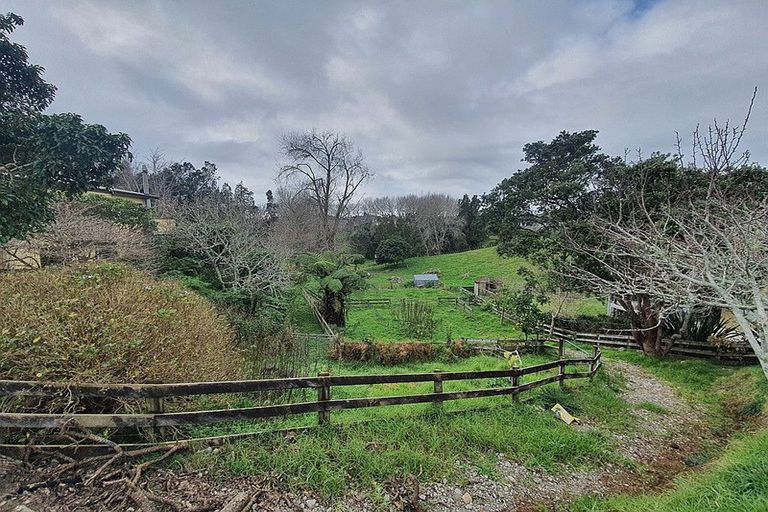 Photo of property in 133 Barrett Road, Whalers Gate, New Plymouth, 4310
