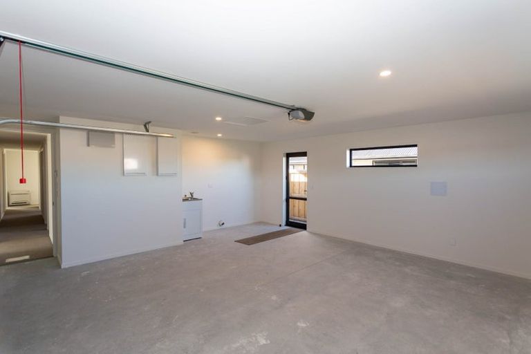 Photo of property in 6 Sanders Way, Rolleston, 7614