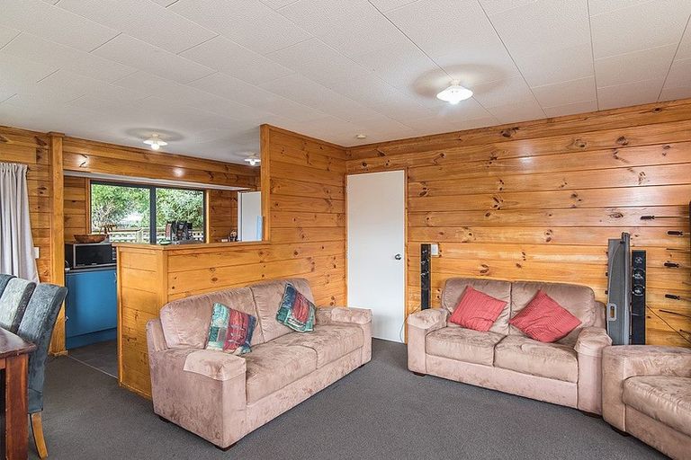 Photo of property in 142 Arawhata Road, Paraparaumu, 5032