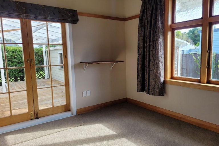 Photo of property in 12 Garrison Street, Carterton, 5713