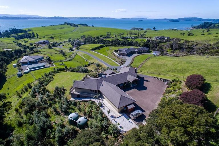 Photo of property in 6 Tiro Kokoru Lane, Mahurangi East, Warkworth, 0982