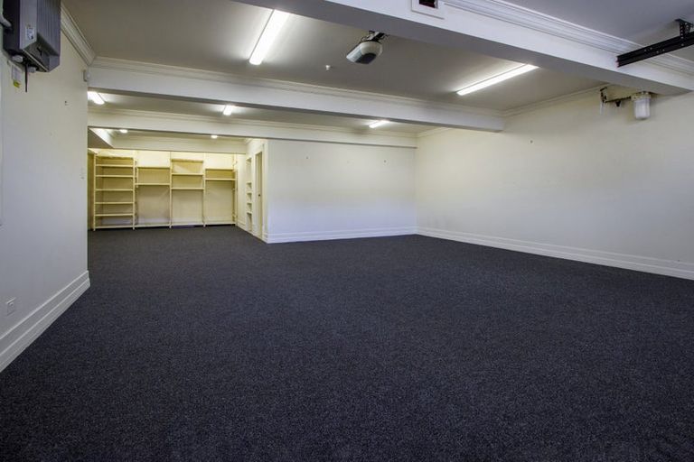 Photo of property in 33 Cheltenham Road, Devonport, Auckland, 0624