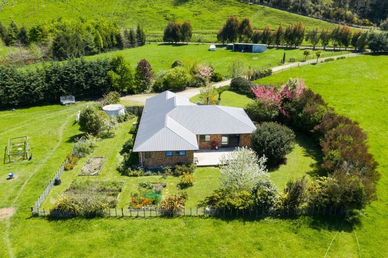Photo of property in 946f Finnis Road, Pohangina, Ashhurst, 4884