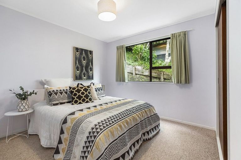 Photo of property in 84 Amapur Drive, Khandallah, Wellington, 6035