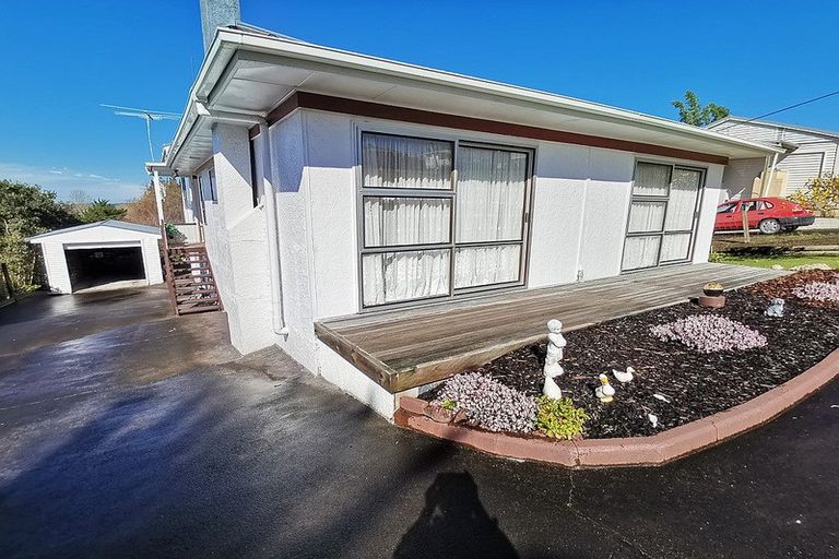 Photo of property in 15 Bickerstaffe Road, Maungaturoto, 0520