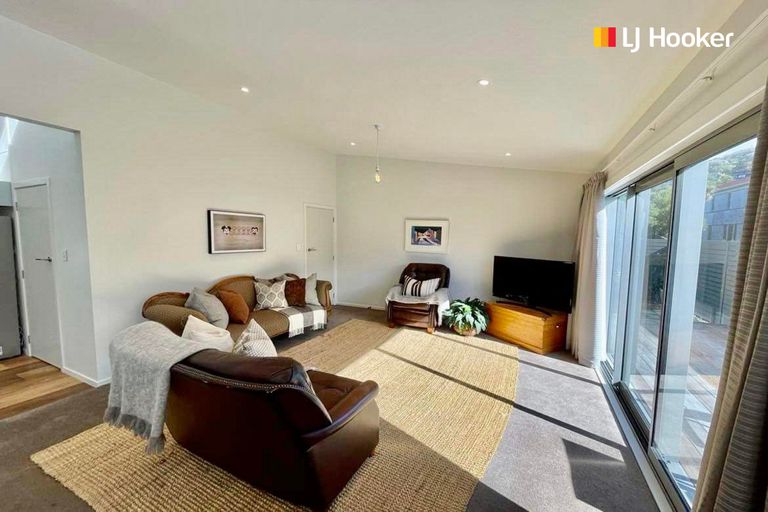 Photo of property in 42a Beach Street, Saint Clair, Dunedin, 9012