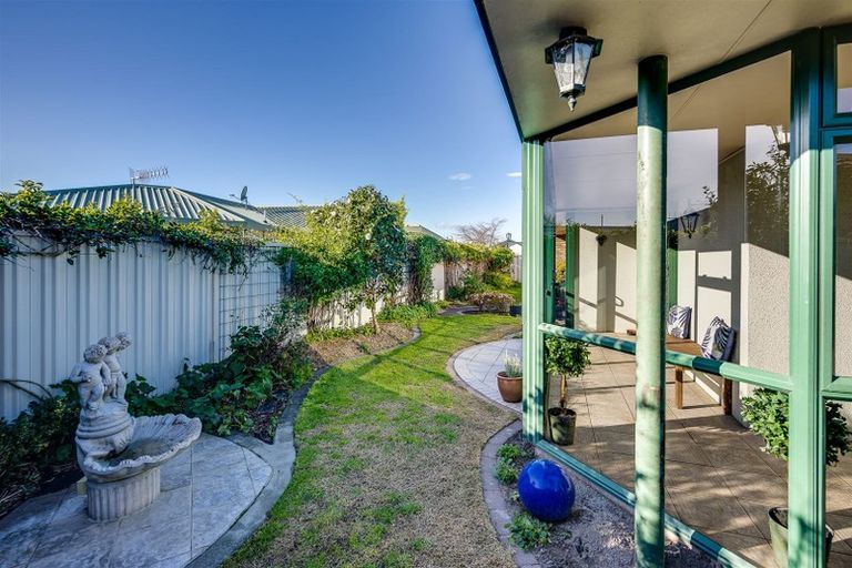 Photo of property in 5a Montague Way, Taradale, Napier, 4112