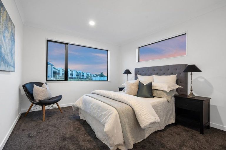 Photo of property in 10 Kotuitui Drive, Wainui, 0992