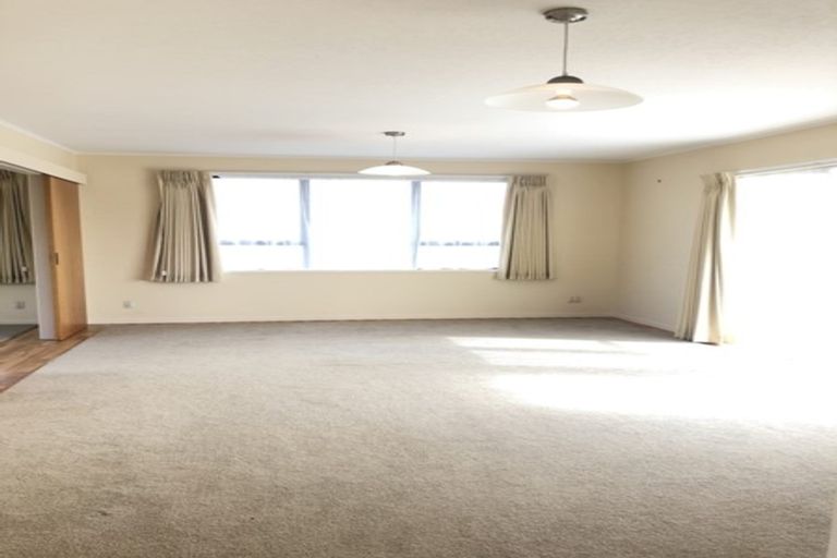 Photo of property in 2/3 Howe Street, Howick, Auckland, 2014