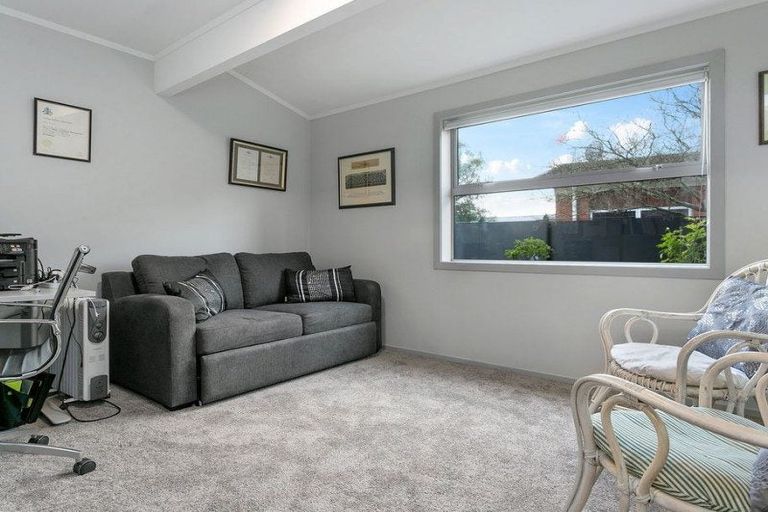 Photo of property in 17 Sheridan Crescent, Leamington, Cambridge, 3432