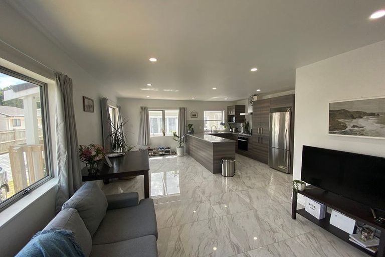 Photo of property in 104-104b Buckland Road, Mangere East, Auckland, 2024