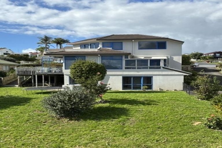 Photo of property in 40 Mccahill Views, Botany Downs, Auckland, 2010