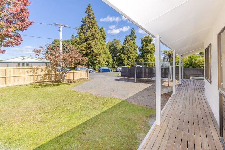 Photo of property in 22b Sandleigh Road, Hamilton Lake, Hamilton, 3204