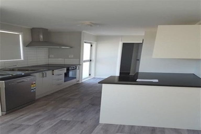 Photo of property in 18 Mcshane Street, Pukekohe, 2120