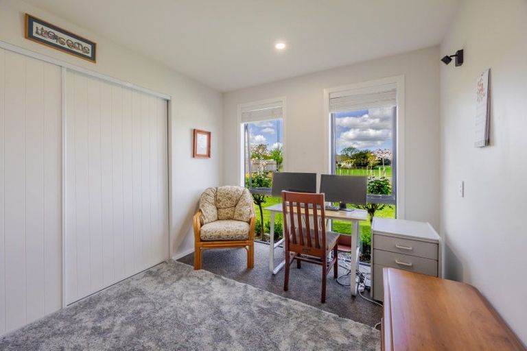 Photo of property in 8 White Road, Otane, 4202