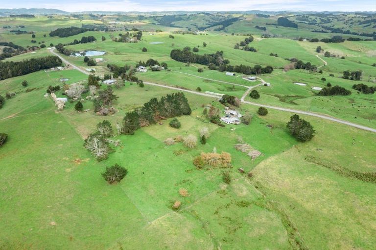 Photo of property in 101 Russek Road, Waiotira, 0193