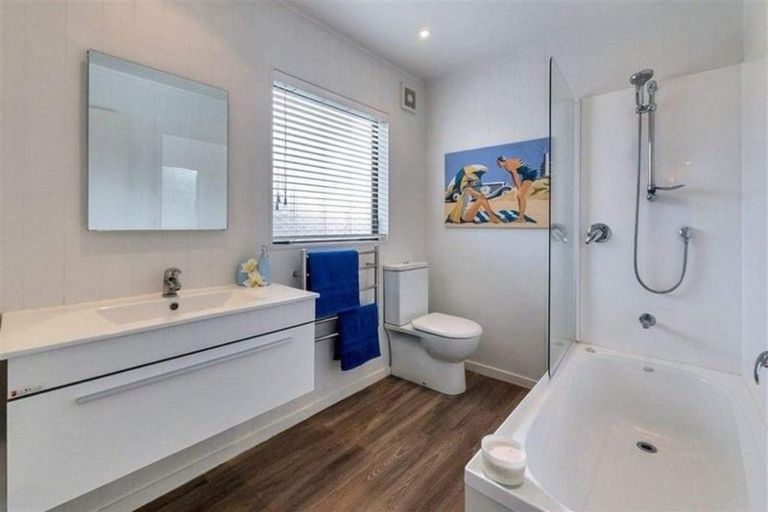 Photo of property in 12/58 Manuroa Road, Takanini, 2112