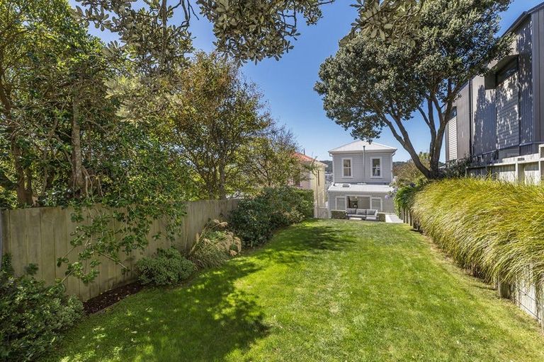 Photo of property in 8 Stanley Street, Berhampore, Wellington, 6023