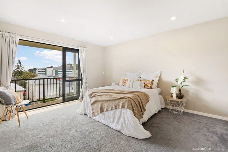 Photo of property in 2/265 Adelaide Road, Newtown, Wellington, 6021