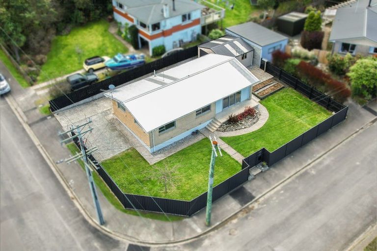 Photo of property in 2 Kaira Street, Sawyers Bay, Port Chalmers, 9023