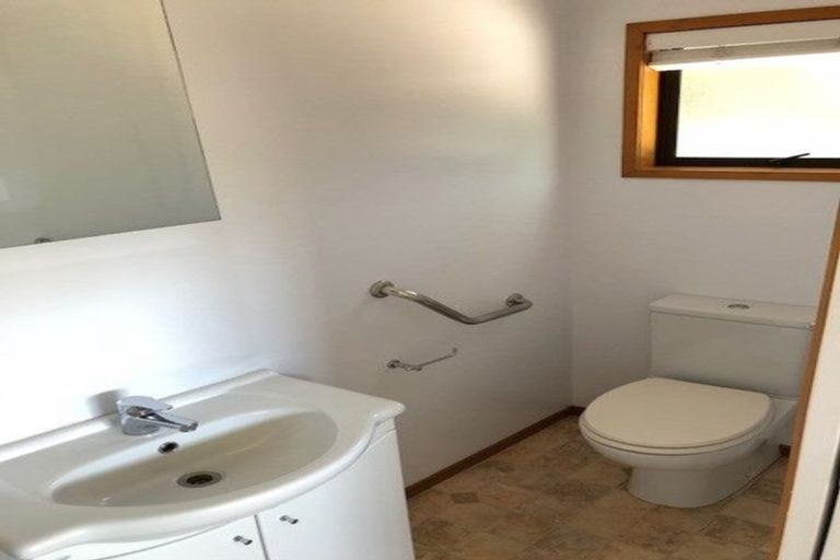 Photo of property in 20 Lingham Crescent, Torbay, Auckland, 0630