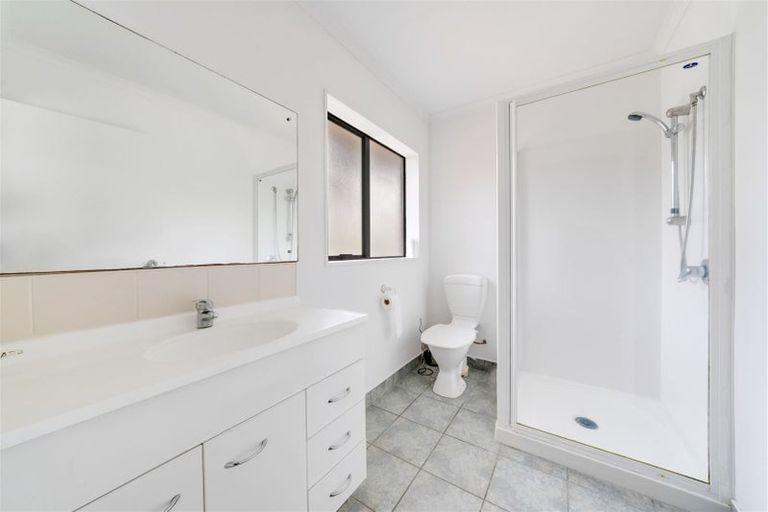 Photo of property in 4 Brunswick Rise, Mangere, Auckland, 2022