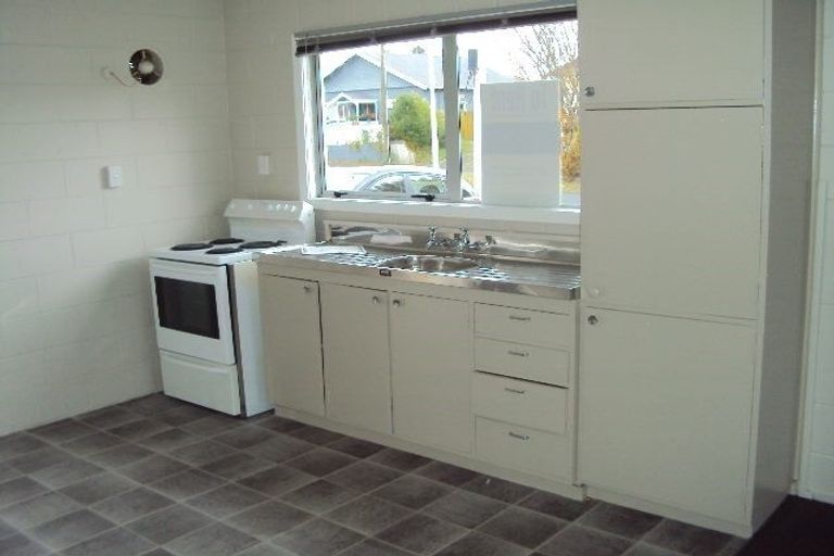 Photo of property in 2/10 Te Aroha Street, Hamilton East, Hamilton, 3216